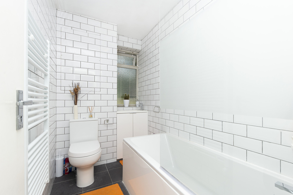 house or flat for sale or rent in south west London